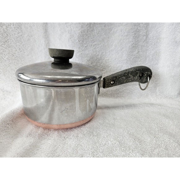 Vintage Revere Ware Small 1qt Pot, Sauce Pan, Circle Stamp with Lid - Picture 1 of 9